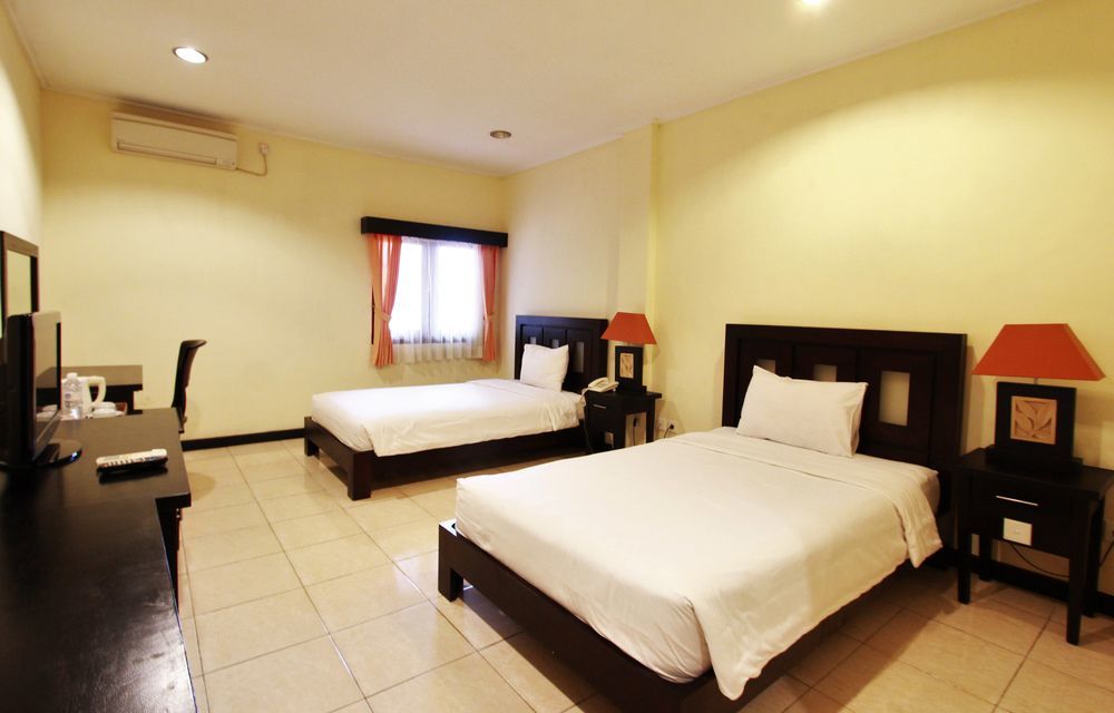 Hotel Intansari เดนปาซาร์ ภายนอก รูปภาพ