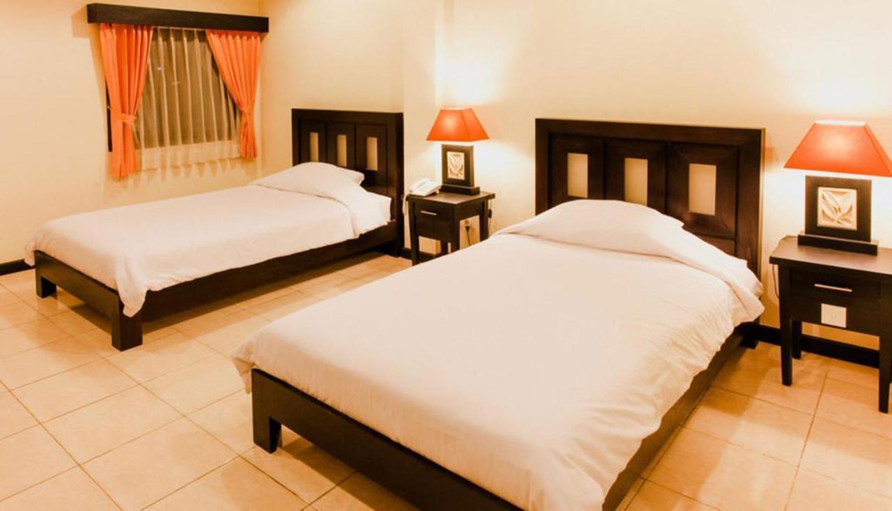 Hotel Intansari เดนปาซาร์ ภายนอก รูปภาพ
