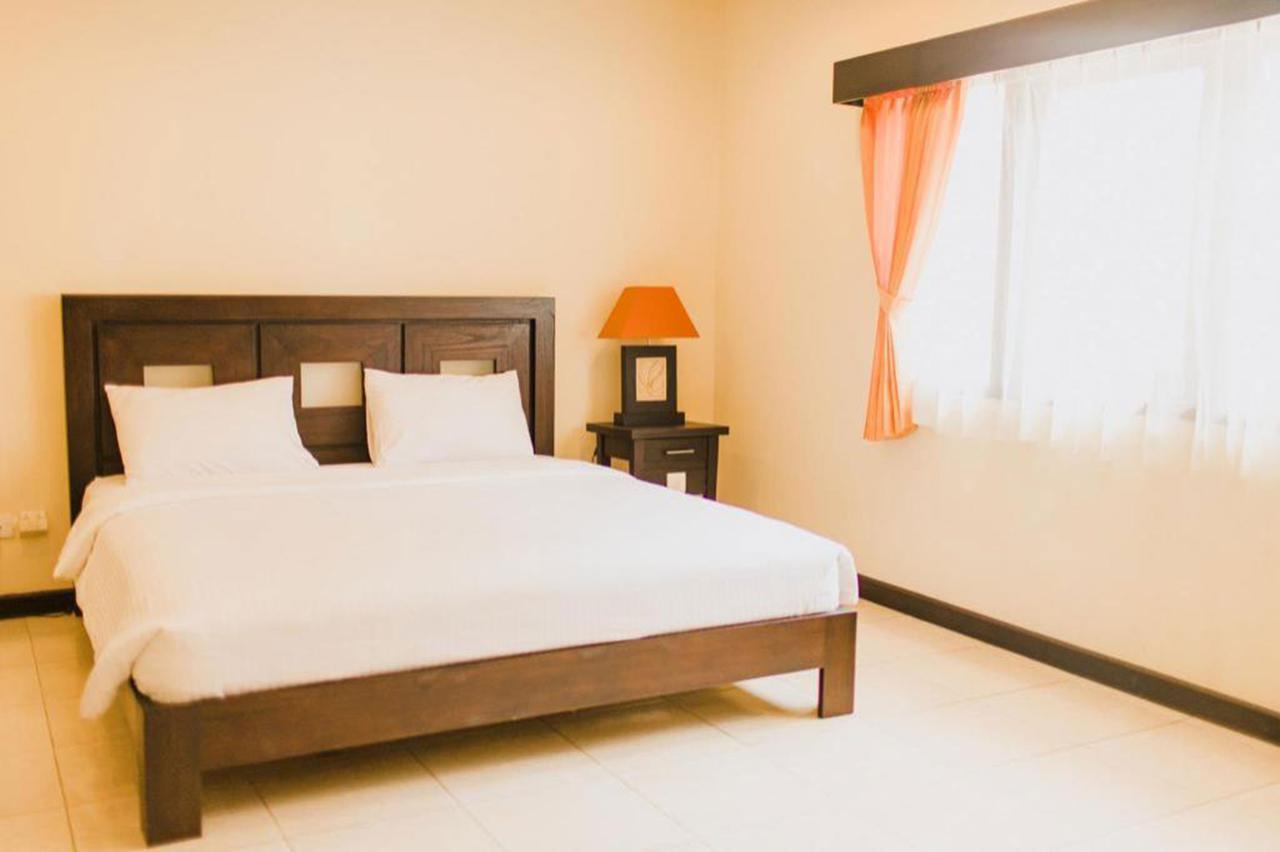 Hotel Intansari เดนปาซาร์ ภายนอก รูปภาพ