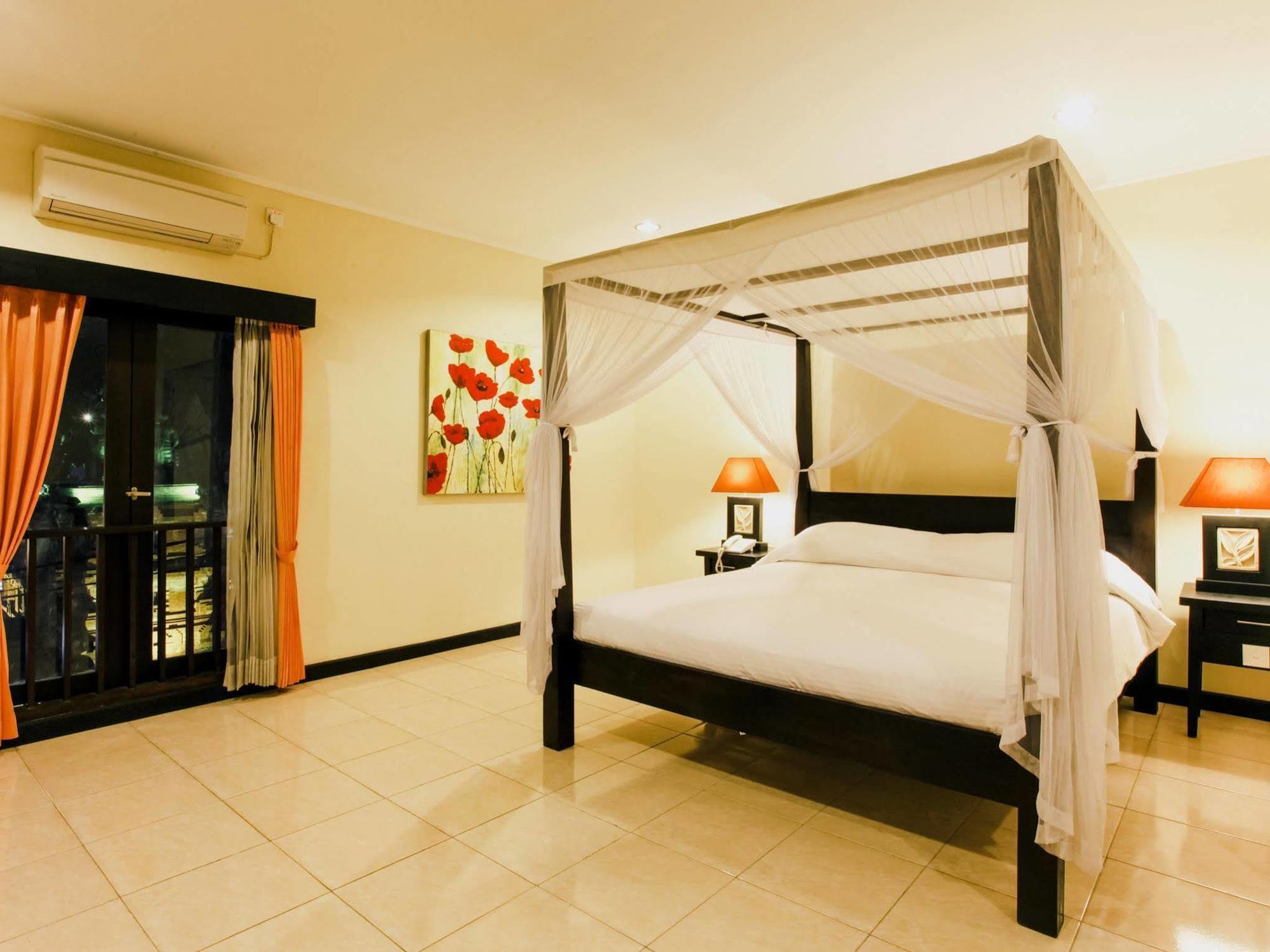 Hotel Intansari เดนปาซาร์ ภายนอก รูปภาพ