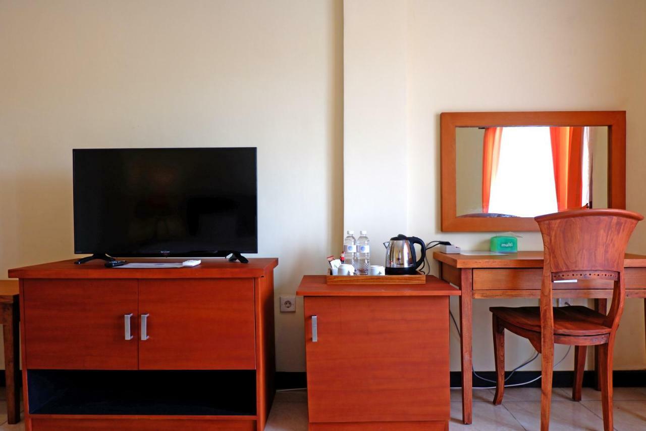 Hotel Intansari เดนปาซาร์ ภายนอก รูปภาพ