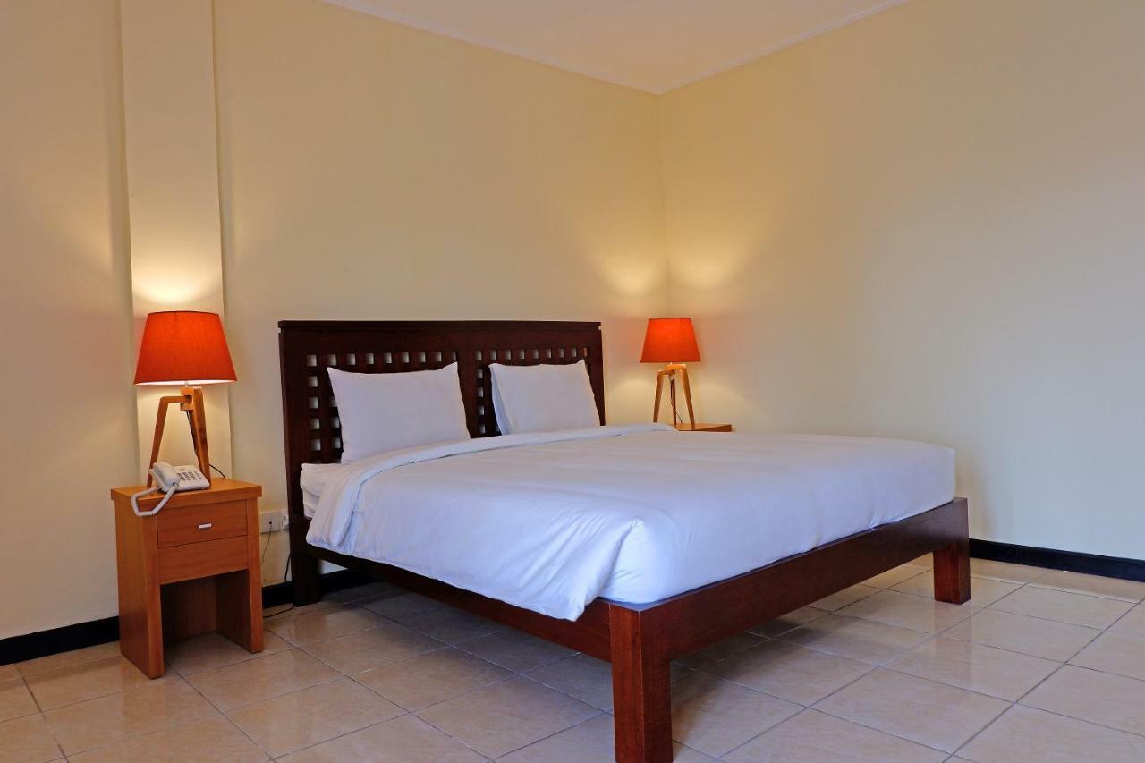 Hotel Intansari เดนปาซาร์ ภายนอก รูปภาพ