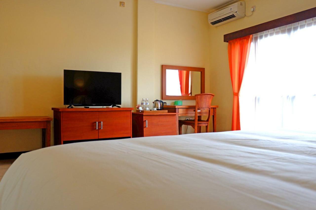 Hotel Intansari เดนปาซาร์ ภายนอก รูปภาพ