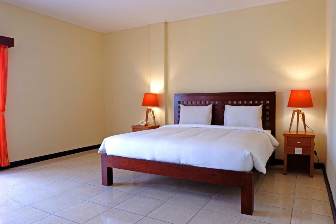 Hotel Intansari เดนปาซาร์ ภายนอก รูปภาพ