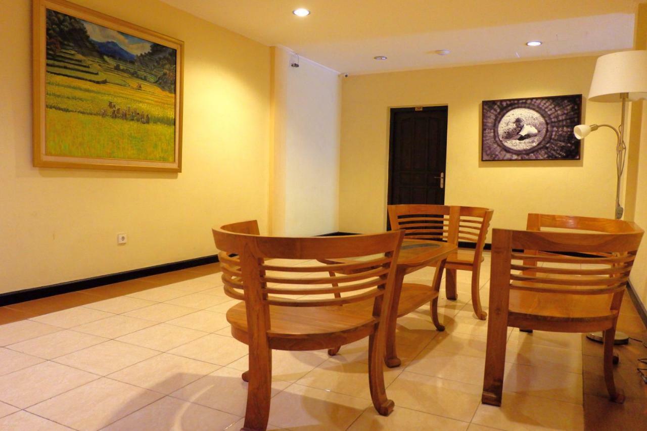 Hotel Intansari เดนปาซาร์ ภายนอก รูปภาพ